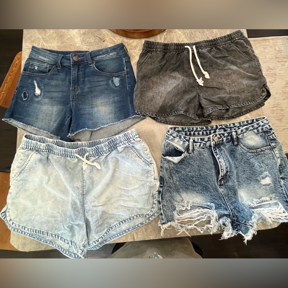 Women’s Jean Shorts. Size 9/10